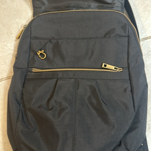 Travelon backpack - Picture 9 of 11